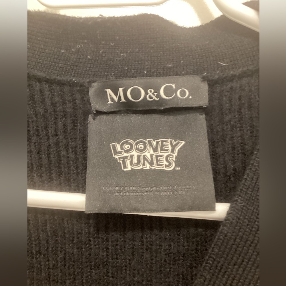 MO&CO x Looney Tunes wool sweater cardigan.